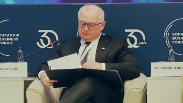 ВЕСИЋ ЗА НОВОСТИ: Министар најавио нови начин наплате путарине за камионе (ВИДЕО) ВЕСИЋ ЗА НОВОСТИ: Министар најавио нови начин наплате путарине за камионе (ВИДЕО)