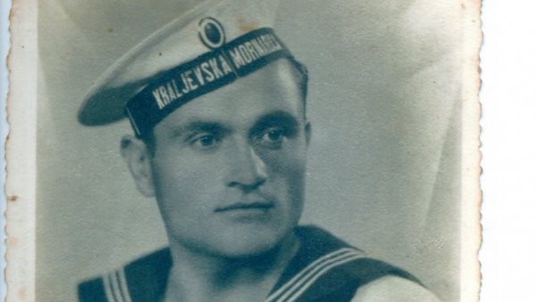 ЖИКИН ПАДОБРАН ОСТАО ЗАКАЧЕН ЗА БОМБАРДЕР: Откривена истина о страдању јагодинског ваздухопловног наредника 1941. године ЖИКИН ПАДОБРАН ОСТАО ЗАКАЧЕН ЗА БОМБАРДЕР: Откривена истина о страдању јагодинског ваздухопловног наредника 1941. године