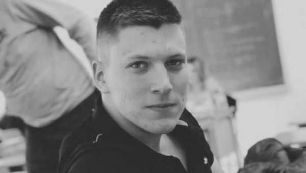 НИЈЕ ПОСЛУШАО УПОЗОРЕЊЕ ПОЛИЦИЈЕ: Наређена обдукција, мистерија зашто је Немања претрчао ауто-пут НИЈЕ ПОСЛУШАО УПОЗОРЕЊЕ ПОЛИЦИЈЕ: Наређена обдукција, мистерија зашто је Немања претрчао ауто-пут