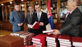 POKLON ARHIVA VOJVODINE SKUPŠTINI: U biblioteci parlamenta 200 novih knjiga POKLON ARHIVA VOJVODINE SKUPŠTINI: U biblioteci parlamenta 200 novih knjiga