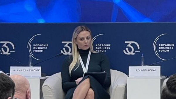 САДА ЈЕ ПРАВИ ТРЕНУТАК ДА СЕ ИНВЕСТИРА У ПОЉОПРИВРЕДУ: Министарка Јелена Танасковић на Копаоник бизнис форуму (ФОТО/ВИДЕО) САДА ЈЕ ПРАВИ ТРЕНУТАК ДА СЕ ИНВЕСТИРА У ПОЉОПРИВРЕДУ: Министарка Јелена Танасковић на Копаоник бизнис форуму (ФОТО/ВИДЕО)