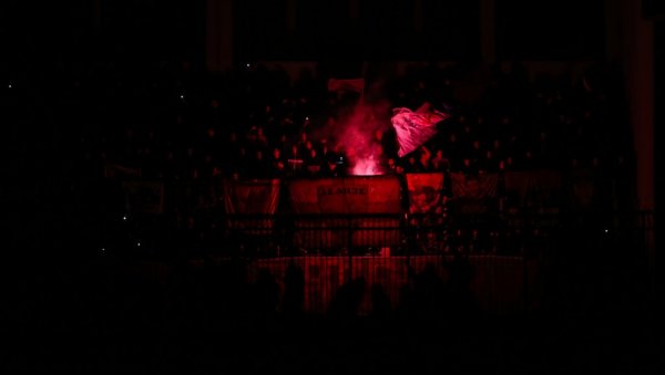 ДЕЛИЈЕ НИСУ ОТИШЛЕ НА КУП, АЛИ... Ово су навијачи Звезде урадили после трагедије у школи Владислав Рибникар (ФОТО) ДЕЛИЈЕ НИСУ ОТИШЛЕ НА КУП, АЛИ... Ово су навијачи Звезде урадили после трагедије у школи Владислав Рибникар (ФОТО)