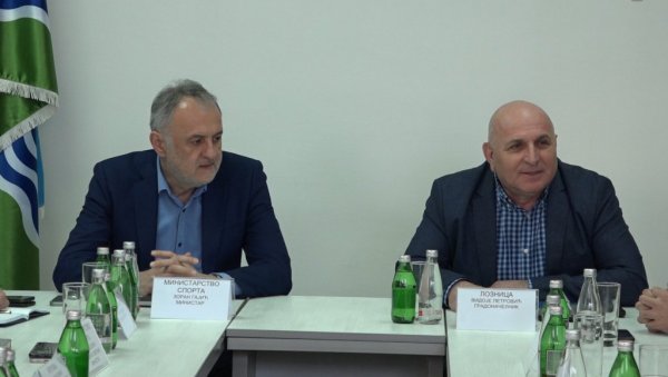 ШАМПИОНИ ПО УЛАГАЊУ У СПОРТ: Министар Зоран Гајић срео се са челницима Лознице и општина Крупањ, Љубовија и Мали Зворник ШАМПИОНИ ПО УЛАГАЊУ У СПОРТ: Министар Зоран Гајић срео се са челницима Лознице и општина Крупањ, Љубовија и Мали Зворник
