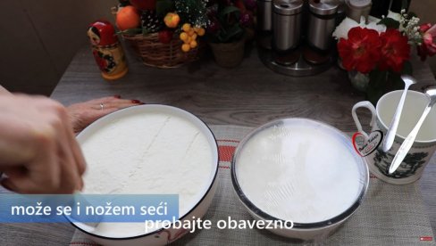КАКО СЕ ПРАВИ ДОМАЋЕ КИСЕЛО МЛЕКО? Потребна су вам само три састојка (ВИДЕО) КАКО СЕ ПРАВИ ДОМАЋЕ КИСЕЛО МЛЕКО? Потребна су вам само три састојка (ВИДЕО)