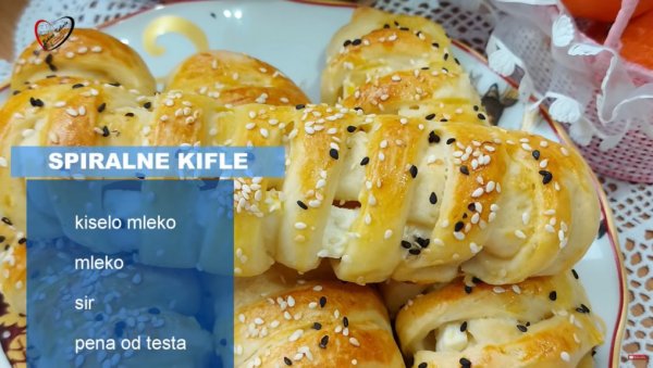 СВИ ВОЛЕ ДОМАЋЕ КИФЛИЦЕ: Направите спиралну варијанту - са киселим млеком и сиром (ВИДЕО) СВИ ВОЛЕ ДОМАЋЕ КИФЛИЦЕ: Направите спиралну варијанту - са киселим млеком и сиром (ВИДЕО)