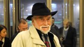 БОГ МИ НИЈЕ ДАО ЈОШ ДЕЦЕ: Танасије Узуновић је овако говорио о очинству БОГ МИ НИЈЕ ДАО ЈОШ ДЕЦЕ: Танасије Узуновић је овако говорио о очинству