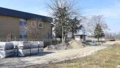 UREĐUJU DVORIŠTE VRTIĆA: Prostor oko zemunskog obdaništa dobiće potpuno nov izgled UREĐUJU DVORIŠTE VRTIĆA: Prostor oko zemunskog obdaništa dobiće potpuno nov izgled
