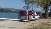 ДРАГО МИ ЈЕ ШТО САМ СПАСИО ЈЕДАН МЛАДИ ЖИВОТ Храбри лађар извукао девојку (17) која је скочила са моста у Новом Саду
