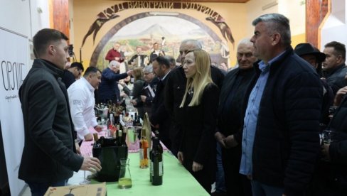 ZA VIKEND „DANI MLADIH VINA“: Gudurica spremna da primi goste u novom izlagačkom prostoru ZA VIKEND „DANI MLADIH VINA“: Gudurica spremna da primi goste u novom izlagačkom prostoru