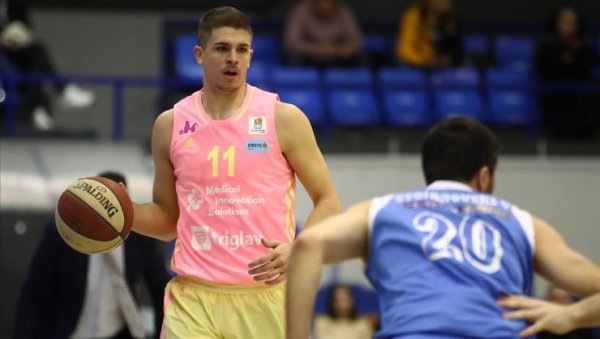 СРПСКИ ПРЕДСТАВНИК ЈЕ ДОЖИВЕО ХЛАДАН ТУШ У КУПУ: Њихов противник се грчевито бори за опстанак! СРПСКИ ПРЕДСТАВНИК ЈЕ ДОЖИВЕО ХЛАДАН ТУШ У КУПУ: Њихов противник се грчевито бори за опстанак!