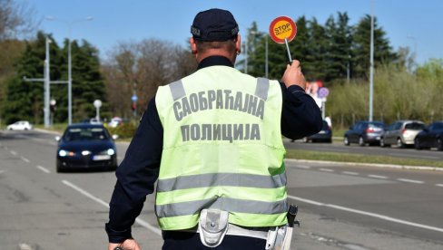 VAŽNO ZA VOZAČE: Danas počinje pojačana kontrola saobraćaja - policija će posebno proveravati jednu stvar VAŽNO ZA VOZAČE: Danas počinje pojačana kontrola saobraćaja - policija će posebno proveravati jednu stvar