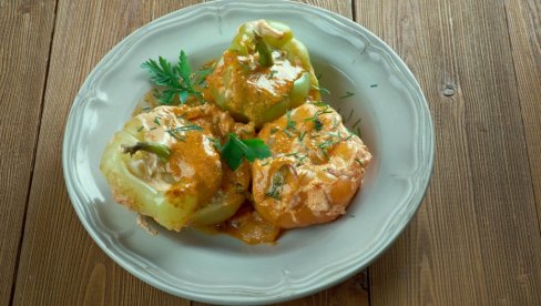 VRHUNSKA POSNA PUNJENA PAPRIKA: Lepša i ukusnija nego sa mesom VRHUNSKA POSNA PUNJENA PAPRIKA: Lepša i ukusnija nego sa mesom