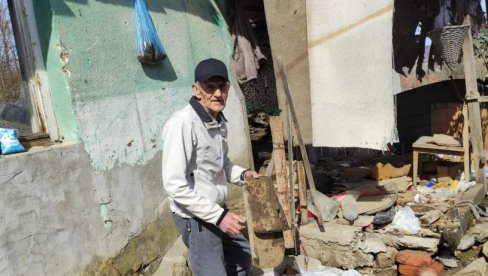 POŽAR ODNEO KUĆU, IZGORELI I KONJI: Nevolje Stevana Jagoša iz Jadranske Lešnica kod Loznice POŽAR ODNEO KUĆU, IZGORELI I KONJI: Nevolje Stevana Jagoša iz Jadranske Lešnica kod Loznice