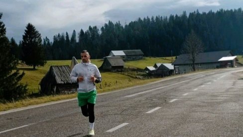 NEVEN TUŠEVLJAK MARATON U JERUSALIMU TRČI ZA MILOŠA I MAGDALENU Prodavaće kilometre na trci dugačkoj 42,2 kilometra NEVEN TUŠEVLJAK MARATON U JERUSALIMU TRČI ZA MILOŠA I MAGDALENU Prodavaće kilometre na trci dugačkoj 42,2 kilometra