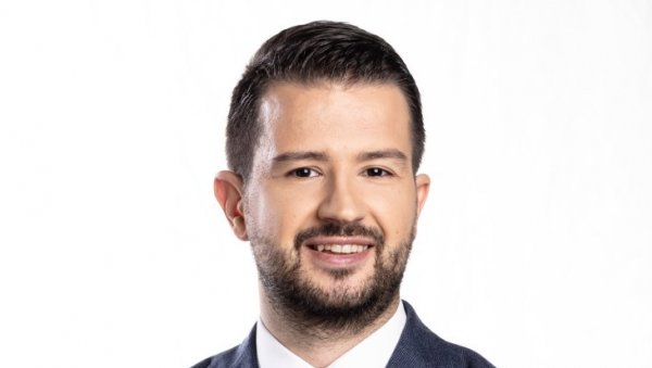 МИЛА ЋУ ПОНОВО ПОБЕДИТИ: Интервју - Јаков Милатовић, председнички кандидат у Црној Гори МИЛА ЋУ ПОНОВО ПОБЕДИТИ: Интервју - Јаков Милатовић, председнички кандидат у Црној Гори