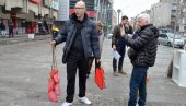 OZELENIMO GRAD U JAGODINI: U akciji u centru grada podeljeno 260 sadnica višnje i trešnje (FOTO)