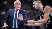ИЗВИЊАВАМ СЕ! Жељко Обрадовић је изашао пред новинаре после вечитог дербија и урадио оно о чему ће се причати! (ВИДЕО) ИЗВИЊАВАМ СЕ! Жељко Обрадовић је изашао пред новинаре после вечитог дербија и урадио оно о чему ће се причати! (ВИДЕО)