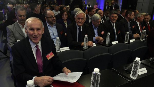 ЗВАНИЧНО: Драган Џајић изабран за председника ФСС ЗВАНИЧНО: Драган Џајић изабран за председника ФСС