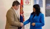 ПОТЕНЦИЈАЛИ ЗА РАЗВОЈ ТУРИЗМА: Државна секретарка Милена Поповић посетила Параћин (ФОТО) ПОТЕНЦИЈАЛИ ЗА РАЗВОЈ ТУРИЗМА: Државна секретарка Милена Поповић посетила Параћин (ФОТО)