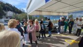 РАДНИЦИ ДОМА ЗДРАВЉА НАСТАВЉАЈУ ПРОТЕСТ: Незадовољни начином рада и односом директора РАДНИЦИ ДОМА ЗДРАВЉА НАСТАВЉАЈУ ПРОТЕСТ: Незадовољни начином рада и односом директора
