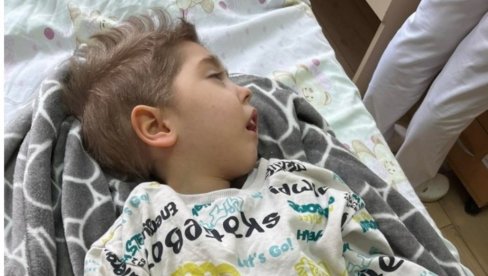 MAKSIMU (4) JE POTREBNA NAŠA POMOĆ: Rođen je kao zdrava beba, a sada se bori za život MAKSIMU (4) JE POTREBNA NAŠA POMOĆ: Rođen je kao zdrava beba, a sada se bori za život