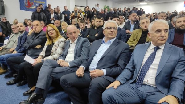 МАНДИЋ ИЗ БАРА ПОРУЧИО: Нећемо се мирити са шефовима организованог криминала, и најавио велику победу МАНДИЋ ИЗ БАРА ПОРУЧИО: Нећемо се мирити са шефовима организованог криминала, и најавио велику победу