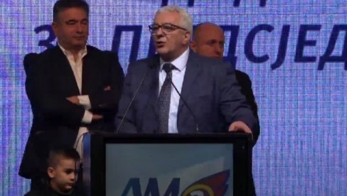 UBEDLJIVA POBEDA MANDIĆA: U Budvi najviše građana glasalo za kandidata DF UBEDLJIVA POBEDA MANDIĆA: U Budvi najviše građana glasalo za kandidata DF