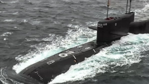 ИРСКИ МЕДИЈИ: Потера за руском подморницом у водама око Ирске