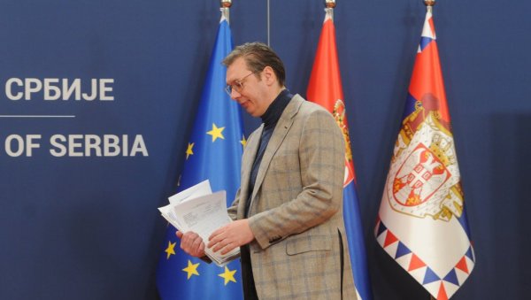 ПОНОШ ЈЕ ХТЕО ДА БУДЕ ВЕЛИКИ ДОМОЉУБ Вучић: Хрватски држављанин је имао прилику да ме смени, али је добио милион и по гласова мање ПОНОШ ЈЕ ХТЕО ДА БУДЕ ВЕЛИКИ ДОМОЉУБ Вучић: Хрватски држављанин је имао прилику да ме смени, али је добио милион и по гласова мање