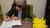 KADA ME LJUDI NE BI ŽELELI, ODMAH BIH UMRLA: Potresne reči glumice Mire Banjac na promociji biografije u Jagodini (FOTO)