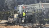 ПРВИ СНИМЦИ НЕСРЕЋЕ КОД САЈМА: Препречен ауто, уништена ограда и расута земља (ВИДЕО) ПРВИ СНИМЦИ НЕСРЕЋЕ КОД САЈМА: Препречен ауто, уништена ограда и расута земља (ВИДЕО)