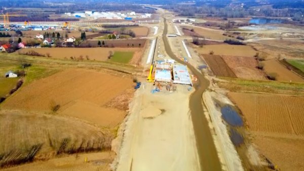 МОРАВСКОМ КОРИДОРУ КУРСУЛИНО ИМЕ: Краљевчани подржавају идеју да се ауто-пут Прељина-Појате назове по чувеном војводи МОРАВСКОМ КОРИДОРУ КУРСУЛИНО ИМЕ: Краљевчани подржавају идеју да се ауто-пут Прељина-Појате назове по чувеном војводи