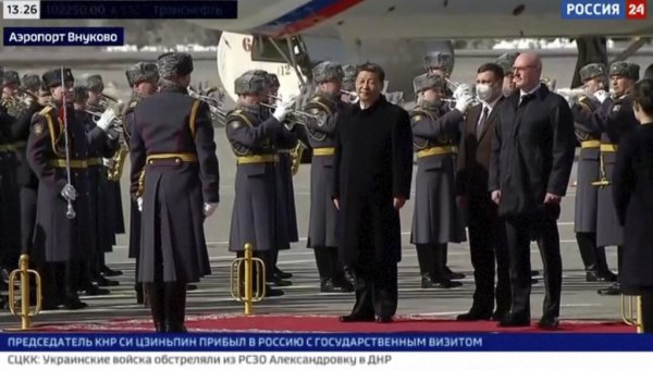 СИЈЕВА ПОРУКА НАКОН СЛЕТАЊА У МОСКВУ: Русија и Кина су створиле нови модел међудржавних односа (ФОТО/ВИДЕО) СИЈЕВА ПОРУКА НАКОН СЛЕТАЊА У МОСКВУ: Русија и Кина су створиле нови модел међудржавних односа (ФОТО/ВИДЕО)