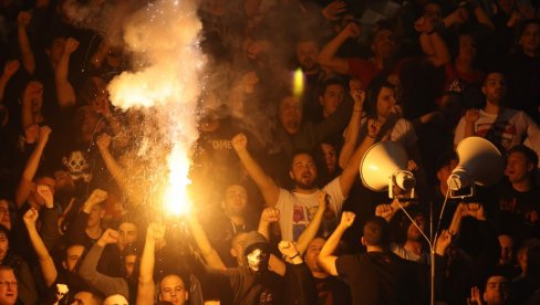 NISMO NAVIKLI DA IGRAMO PRED TAKVIM NAVIJAČIMA! Trener Lugana pred duel sa Partizanom NISMO NAVIKLI DA IGRAMO PRED TAKVIM NAVIJAČIMA! Trener Lugana pred duel sa Partizanom