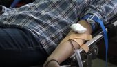 MATURANTI POLOŽILI ISPIT HUMANOSTI: Akcija dobrovoljnog davalaštva krvi kraljevačkih srednjoškolaca