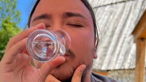 BORAVI U MANASTIRIMA, A EVO OD ČEGA ŽIVI: Milan Stanković pokrenuo svoj biznis u Americi - ozbiljno zarađuje BORAVI U MANASTIRIMA, A EVO OD ČEGA ŽIVI: Milan Stanković pokrenuo svoj biznis u Americi - ozbiljno zarađuje