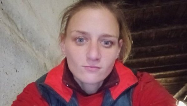 ХИТНА ПОТРАГА ЗА МАЈКОМ ИЗ КОТЕЖА: Снежана је повела бебу са собом и нестала, искључила чак и телефон ХИТНА ПОТРАГА ЗА МАЈКОМ ИЗ КОТЕЖА: Снежана је повела бебу са собом и нестала, искључила чак и телефон