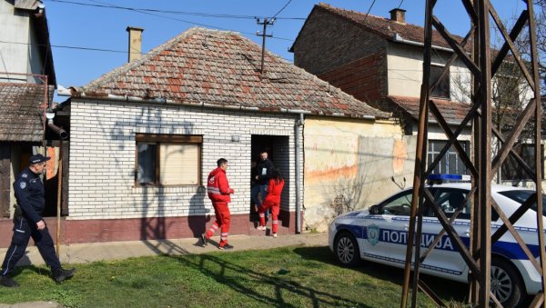 УГЉЕНИСАНА ТЕЛА ИВИЦЕ И ИЛОНКЕ НАЂЕНА У КУЋИ: Новости у Кикинди где се догодила трагедија (ФОТО) УГЉЕНИСАНА ТЕЛА ИВИЦЕ И ИЛОНКЕ НАЂЕНА У КУЋИ: Новости у Кикинди где се догодила трагедија (ФОТО)