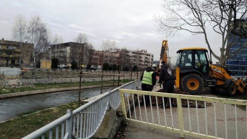 PASARELA SUTRA STIŽE KOD „BRANKA“: U Paraćinu najavljeno postavljanje drugog pešačkog mosta PASARELA SUTRA STIŽE KOD „BRANKA“: U Paraćinu najavljeno postavljanje drugog pešačkog mosta