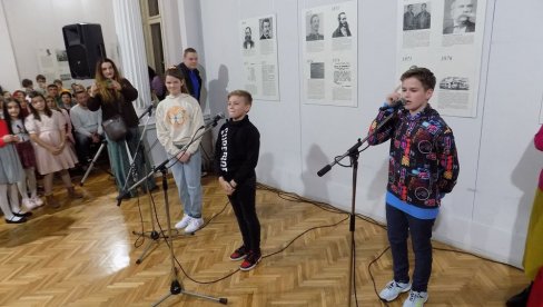 PESNIČKO VEČE MLADIH: U Vrnjačkoj Banji obeležen Međunarodni Dan poezije PESNIČKO VEČE MLADIH: U Vrnjačkoj Banji obeležen Međunarodni Dan poezije