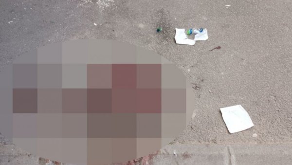УДРИ, УБИЈ: Појавио се снимак туче навијача на Новом Београду (ВИДЕО) УДРИ, УБИЈ: Појавио се снимак туче навијача на Новом Београду (ВИДЕО)