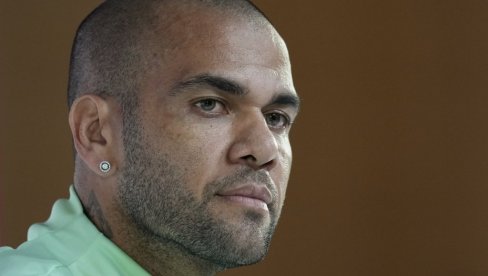 NAJTROFEJNIJI FUDBALER SVETA BI DA DIGNE RUKU NA SEBE? Dani Alves u depresiji, svi se plaše da ne naudi sebi