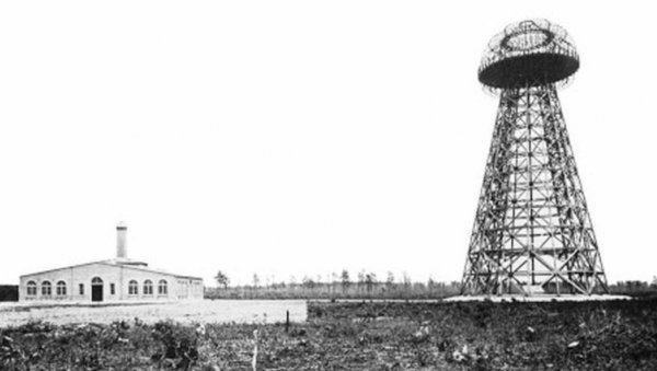 ФЕЉТОН - АМЕРИКАНЦИ МИНИРАЈУ ТЕСЛИН РАДИО-ТОРАЊ: Уместо да заштите великог генија, дозволили су да се сруши његово животно дело ФЕЉТОН - АМЕРИКАНЦИ МИНИРАЈУ ТЕСЛИН РАДИО-ТОРАЊ: Уместо да заштите великог генија, дозволили су да се сруши његово животно дело
