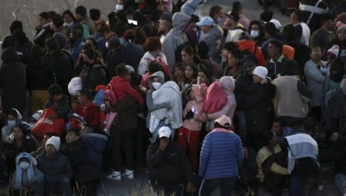 FELJTON - SVET SE UBRZANO MENJA I PRETVARA U VELIKI HAOS: Raspadom SSSR, Jugoslavije i Čehoslovačke stvorene 22 nezvisne države FELJTON - SVET SE UBRZANO MENJA I PRETVARA U VELIKI HAOS: Raspadom SSSR, Jugoslavije i Čehoslovačke stvorene 22 nezvisne države