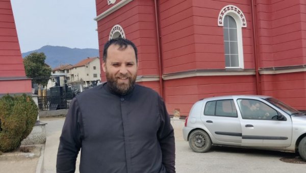 МИСТЕРИЈА БЕЛОГ АНЂЕЛА НА ГРОБЉУ У ВРАЊУ: Подигнута пре готово 100 година, померана неколико пута МИСТЕРИЈА БЕЛОГ АНЂЕЛА НА ГРОБЉУ У ВРАЊУ: Подигнута пре готово 100 година, померана неколико пута