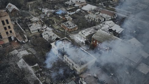 POGLEDAJTE - BAHMUT IZ VAZDUHA: Vagnerovci zauzeli Azom - nad gradom u ruševinama samo dim (FOTO) POGLEDAJTE - BAHMUT IZ VAZDUHA: Vagnerovci zauzeli Azom - nad gradom u ruševinama samo dim (FOTO)