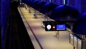 ПОТПУНИ КОЛАПС У НЕМАЧКОЈ: Због штрајка милиони људи остали без превоза (ФОТО) ПОТПУНИ КОЛАПС У НЕМАЧКОЈ: Због штрајка милиони људи остали без превоза (ФОТО)