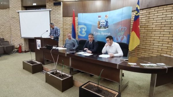 ГРАДСКИ ШТАБ У ВРАЊУ ЗА ВАНРЕДНЕ СИТУАЦИЈЕ: Афричка куга под контролом ГРАДСКИ ШТАБ У ВРАЊУ ЗА ВАНРЕДНЕ СИТУАЦИЈЕ: Афричка куга под контролом