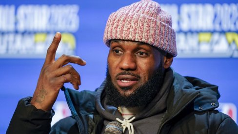 NIJE HTEO DA PREĆUTI: Lebron DŽejms se javno obratio Ruskinji NIJE HTEO DA PREĆUTI: Lebron DŽejms se javno obratio Ruskinji