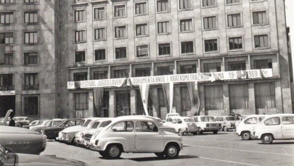 ФИЛМСКИ ПУТ ДУГ 70 ГОДИНА: Професор Раденко Ранковић о монографији Мартовски фестивал 1954-2023 припремљеној за јубилеј ФИЛМСКИ ПУТ ДУГ 70 ГОДИНА: Професор Раденко Ранковић о монографији Мартовски фестивал 1954-2023 припремљеној за јубилеј
